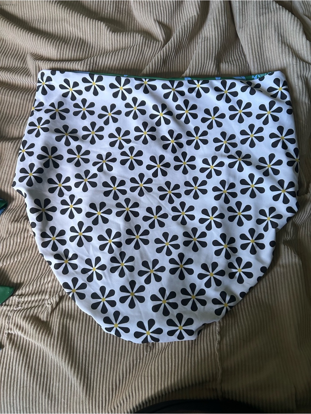 Lime Ricki two-piece reversible set (two tops one reversible bottom) - Picture 7 of 10